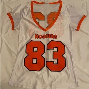 Hooters jersey